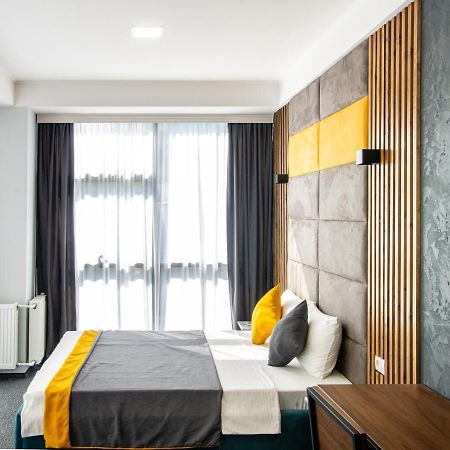 Bg Palace Hotel 트빌리시 외부 사진