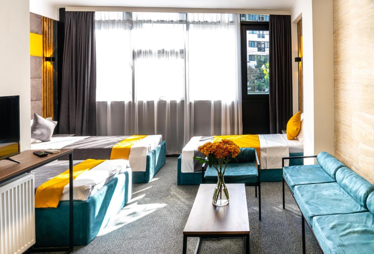 Bg Palace Hotel 트빌리시 외부 사진