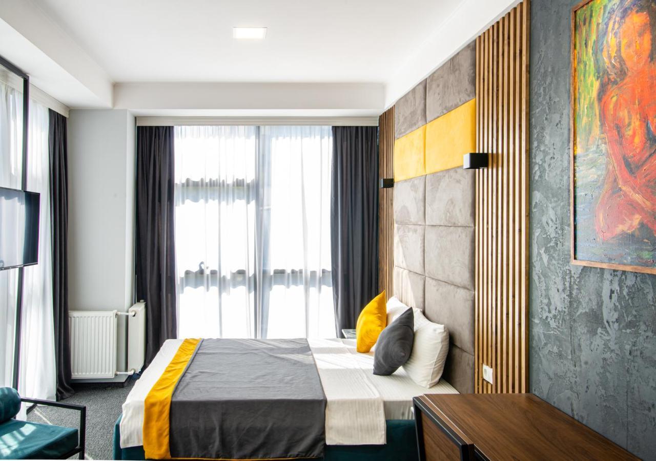 Bg Palace Hotel 트빌리시 외부 사진