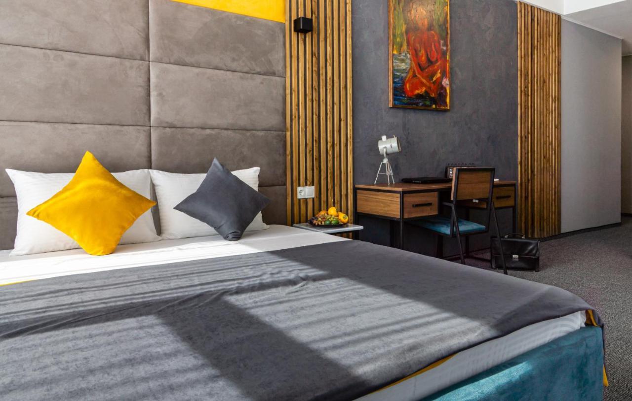 Bg Palace Hotel 트빌리시 외부 사진